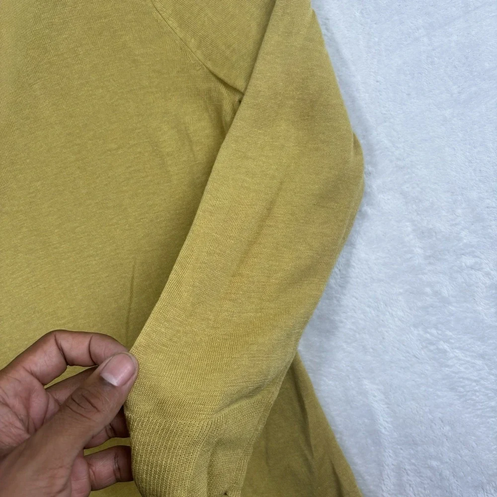 Y2K J.Crew Yellow Long Sleeve V-Neck Silk Blouse Women's Size Medium‎ Hole